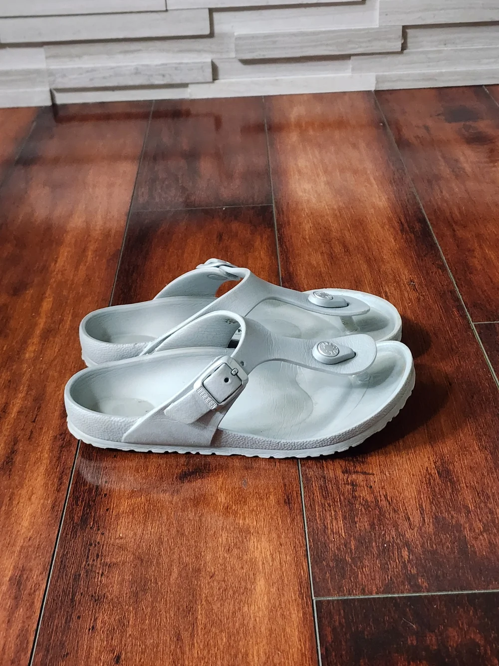 Birkenstock Gizeh EVA Light Gray Waterproof Sandals Kids Size 32 EU